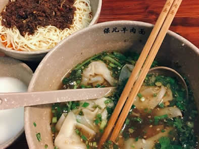 这是多少万州人喜欢的面馆，据说已经开到重庆主城了