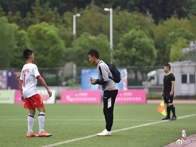 第五届万州区运动会高中男子组足球赛圆满结束，万州中学取得第一名