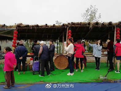 听说这里在搞乡村旅游节，耍事多哟！坐标；凤凰花果山