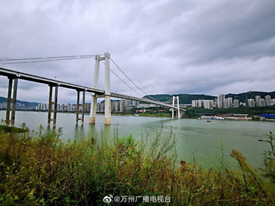 9月10日，三峡水库启动175米试验性蓄水，目前已进入“5米倒计时”阶段，万州再现美丽的高峡平湖景象。